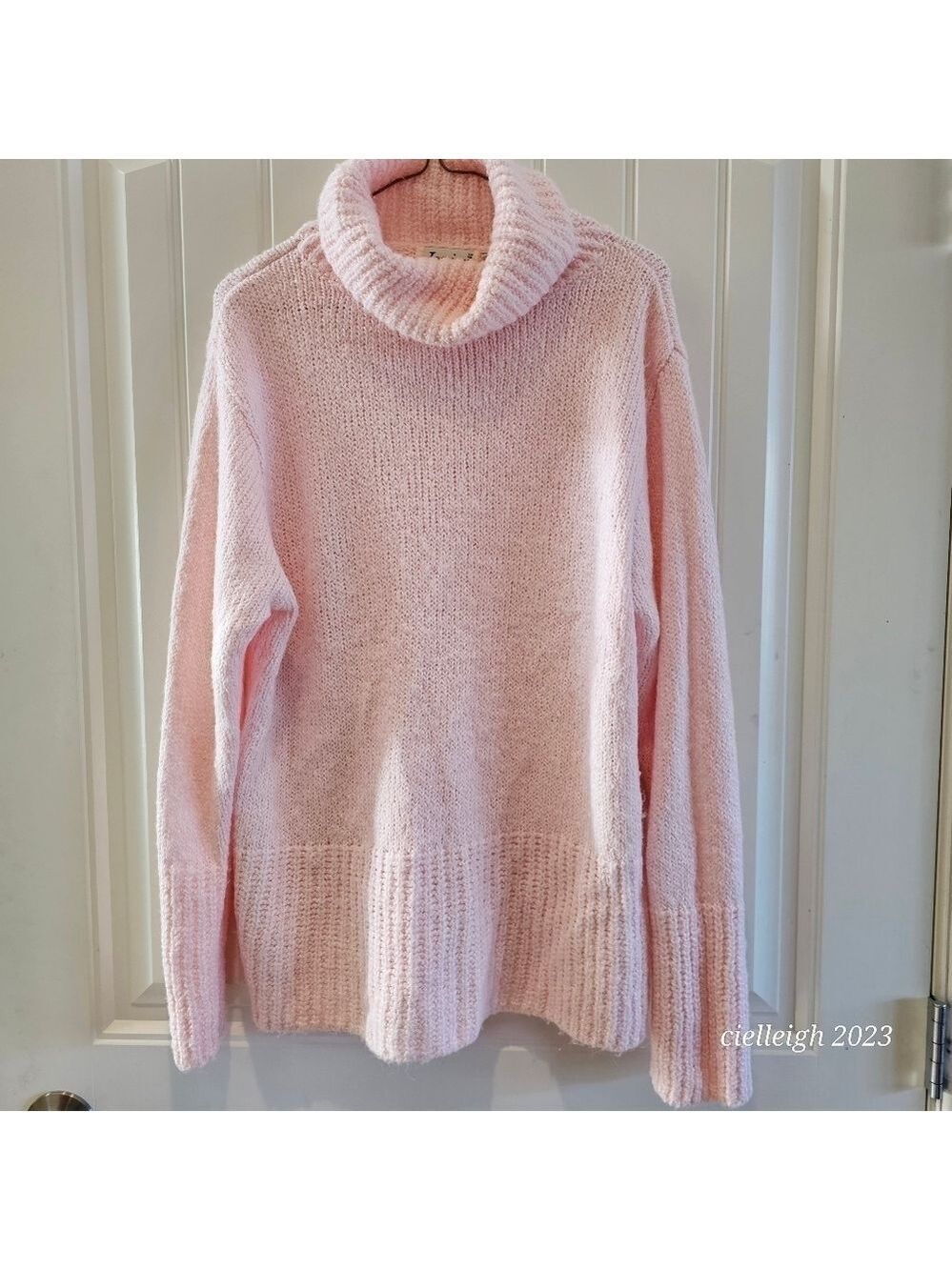 💥4 for $25💥 Jessica Turtleneck